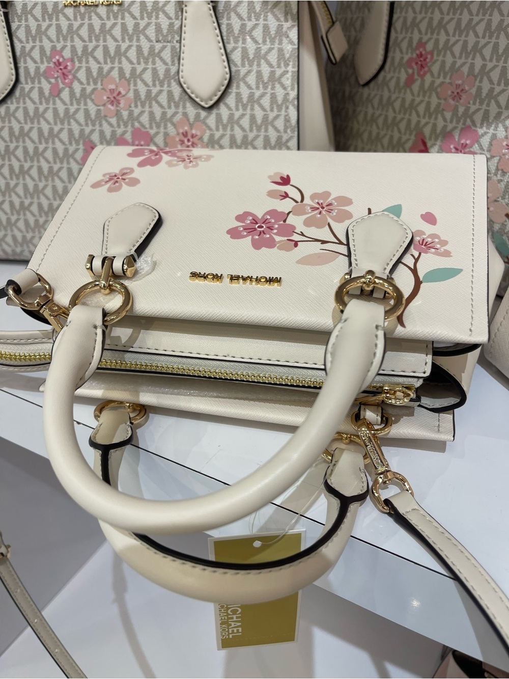 MICHAEL KORS Marilyn Small Embellished Satchel Crossbody Messenger
Lt Cream
NWT - Picture 9 of 16